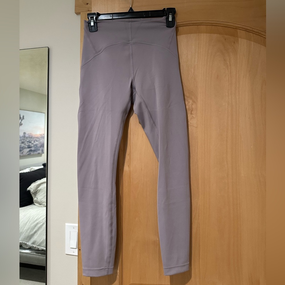 Lululemon wunder under leggings size 4.